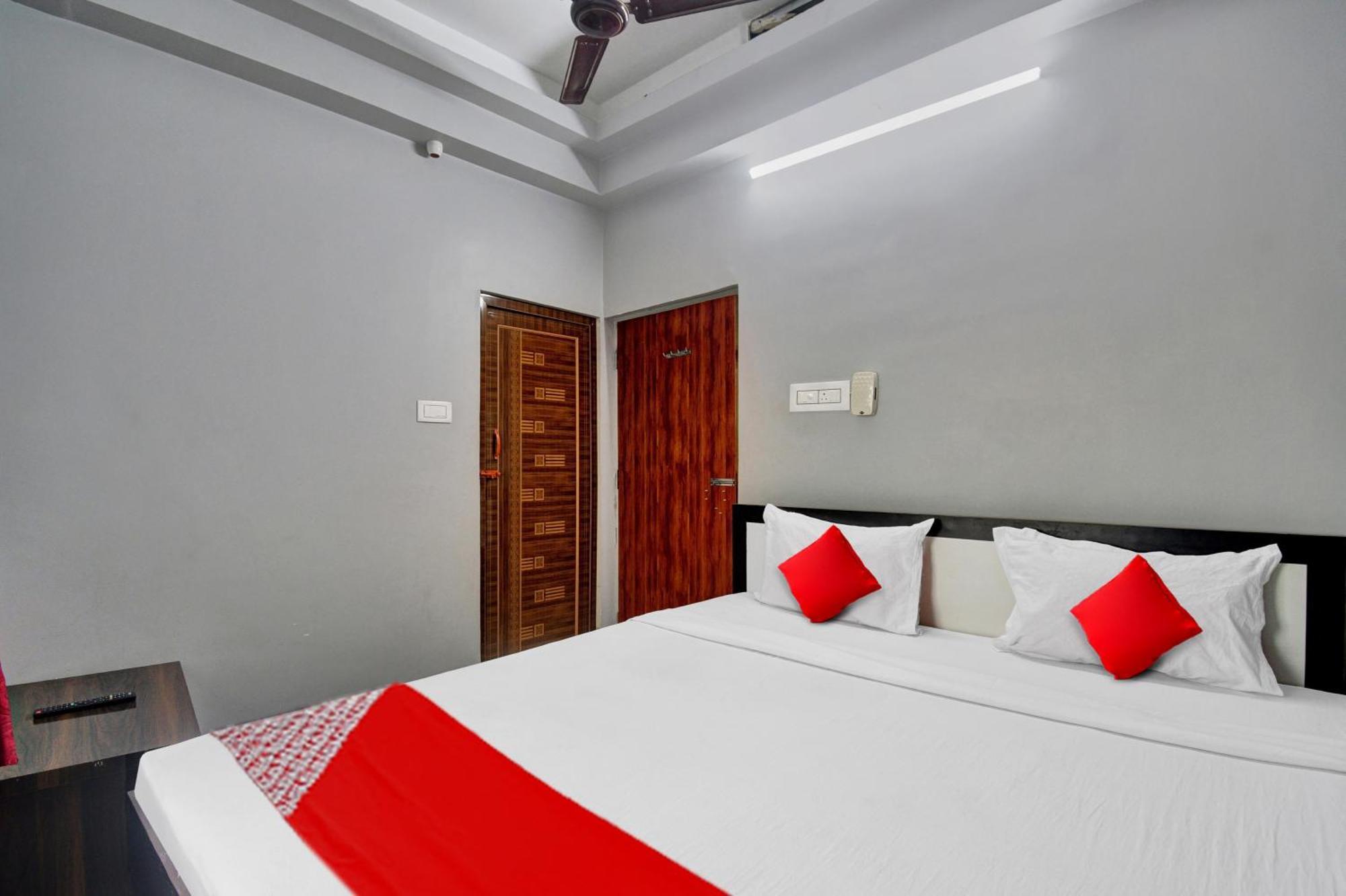 Super Hotel O Royal Empire Calcutta Exteriör bild
