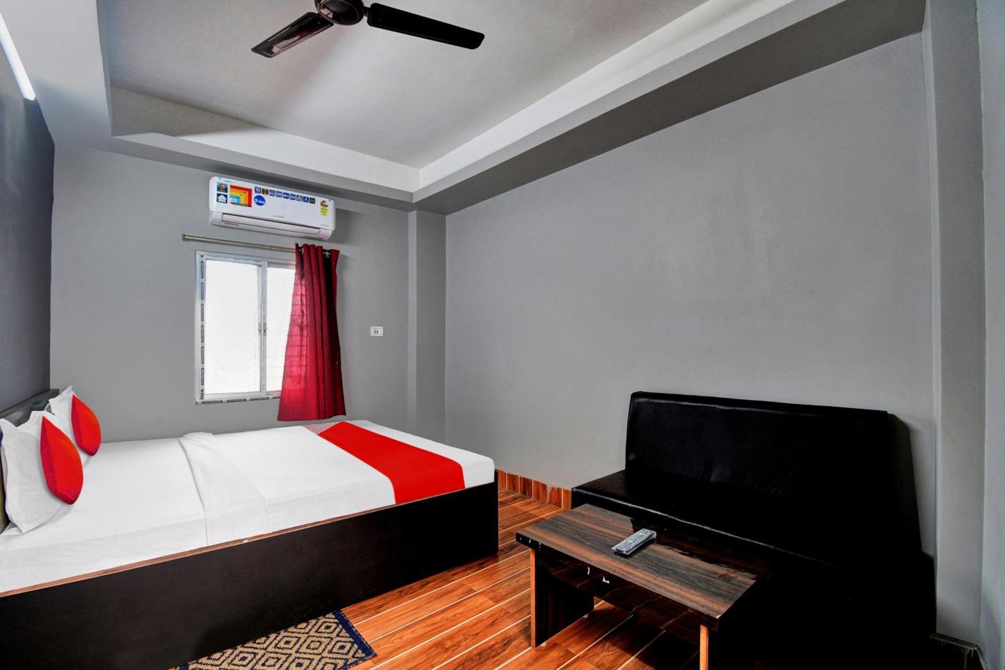 Super Hotel O Royal Empire Calcutta Exteriör bild