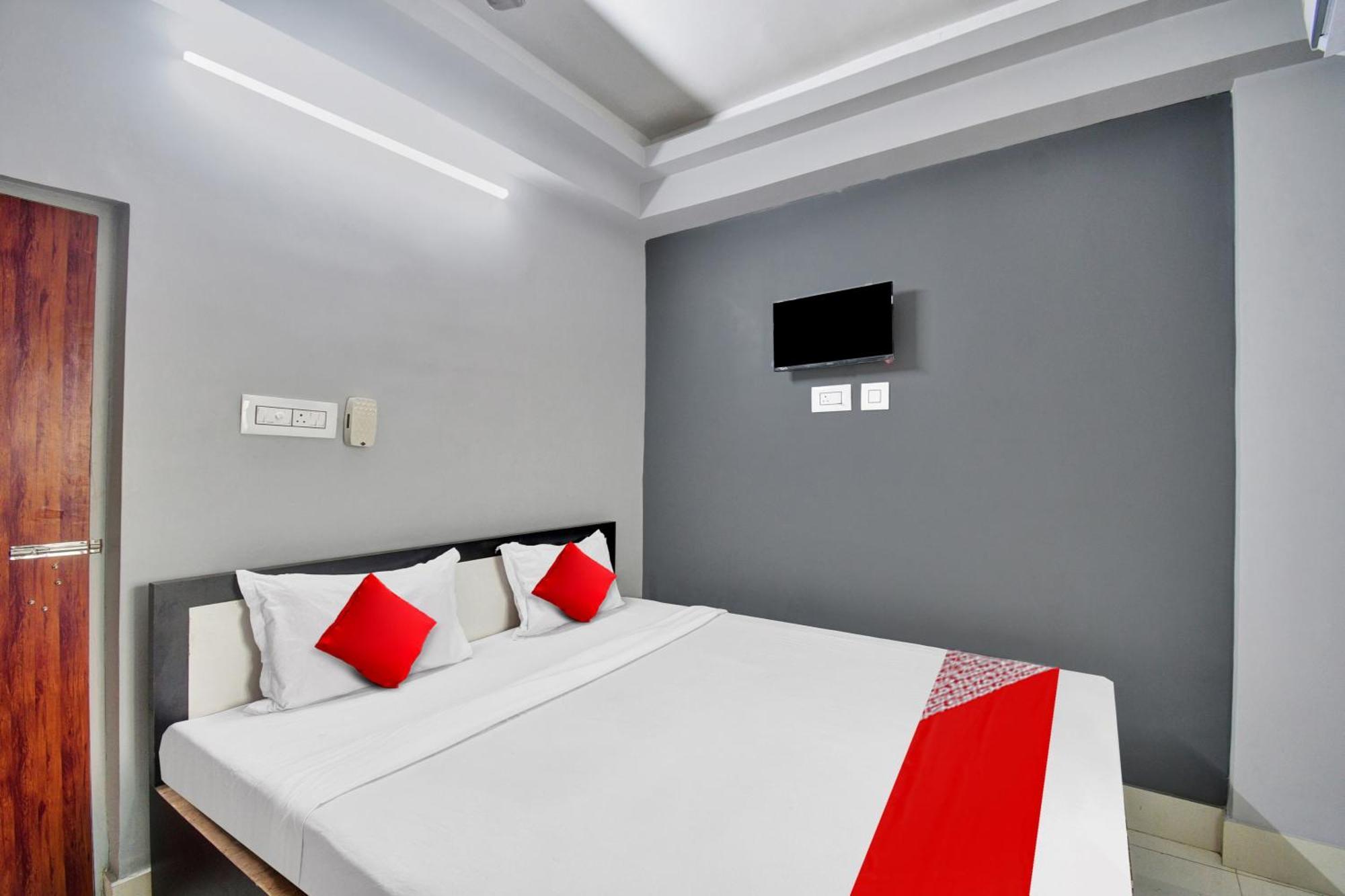Super Hotel O Royal Empire Calcutta Exteriör bild